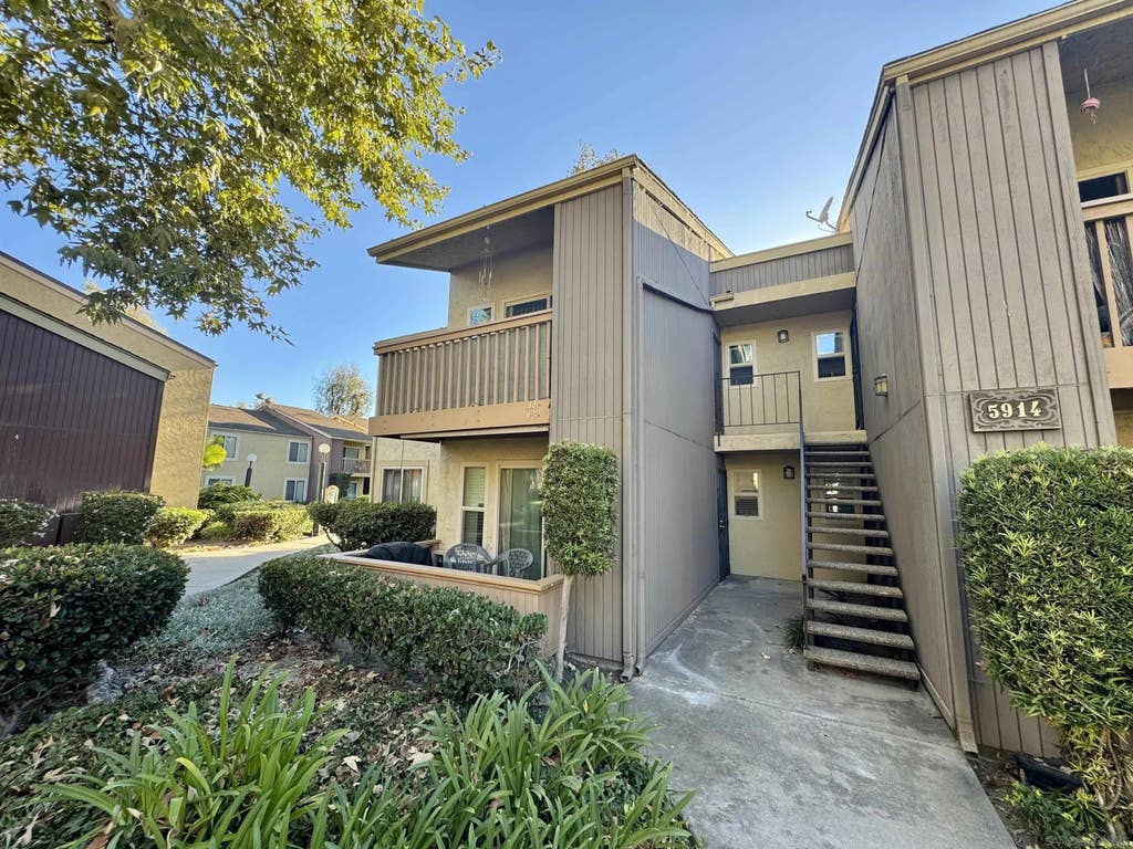 Photo of 5914 Rancho Mission Rd #43, San Diego, CA 92108 (MLS # 260020176)