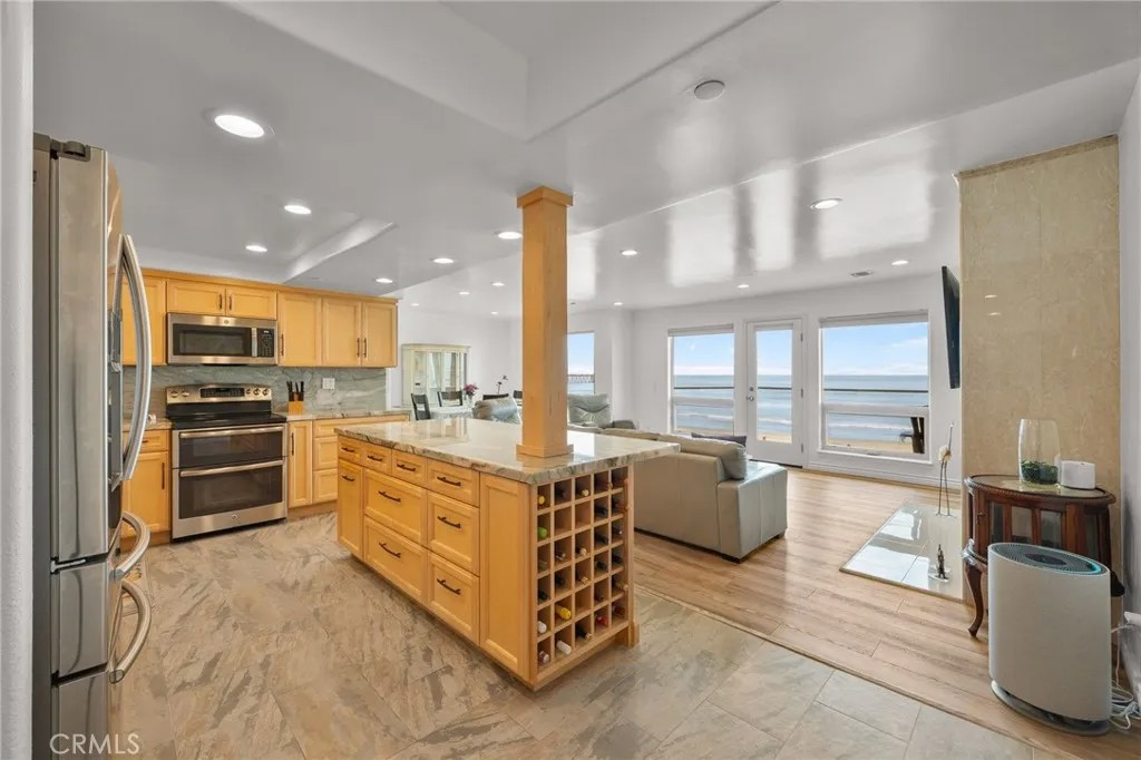714 Seacoast Drive 211