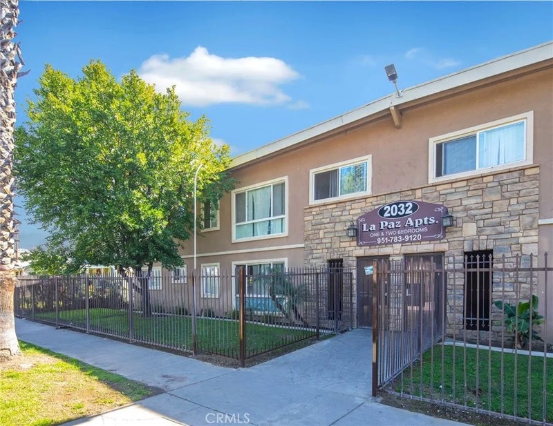 2032 W Linden
