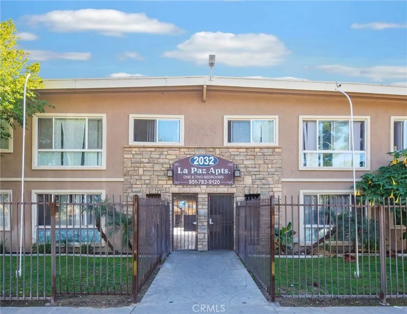 2032 W Linden