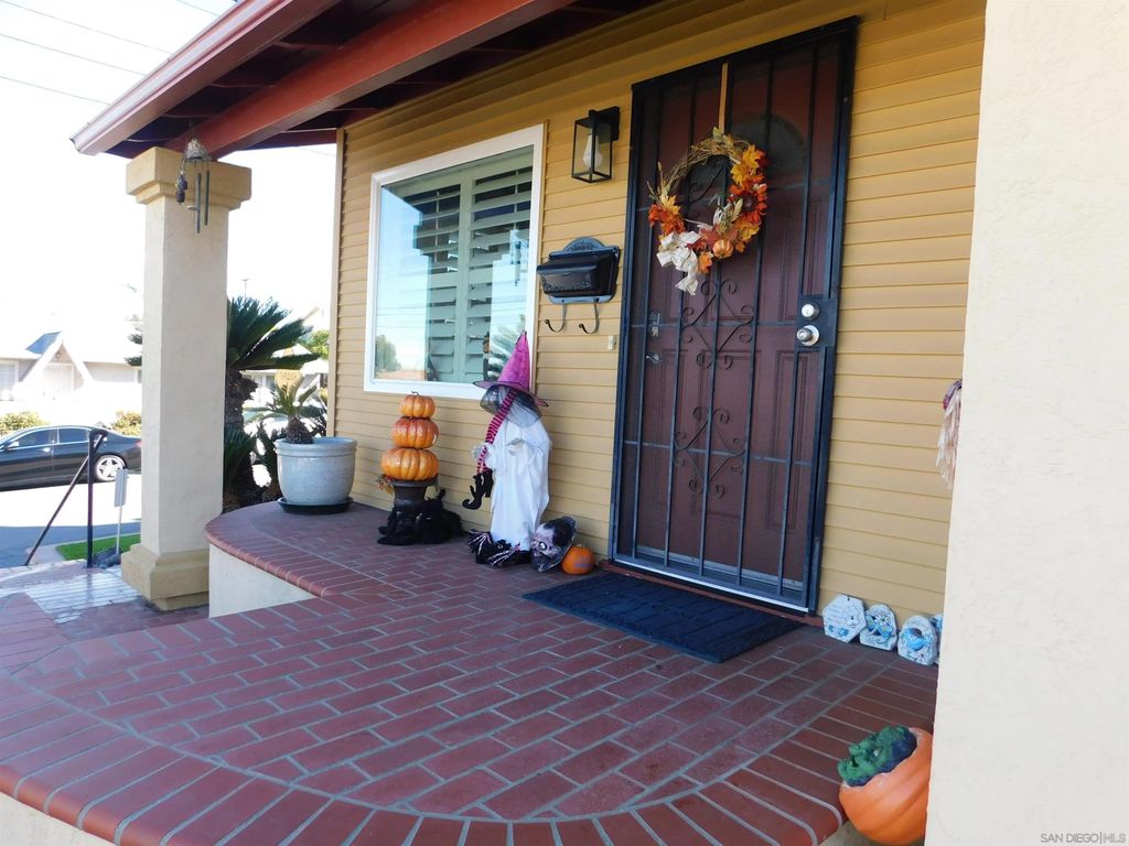 Photo of 1079 Cosmo Ave, El Cajon, CA 92019 (MLS # 250040850)
