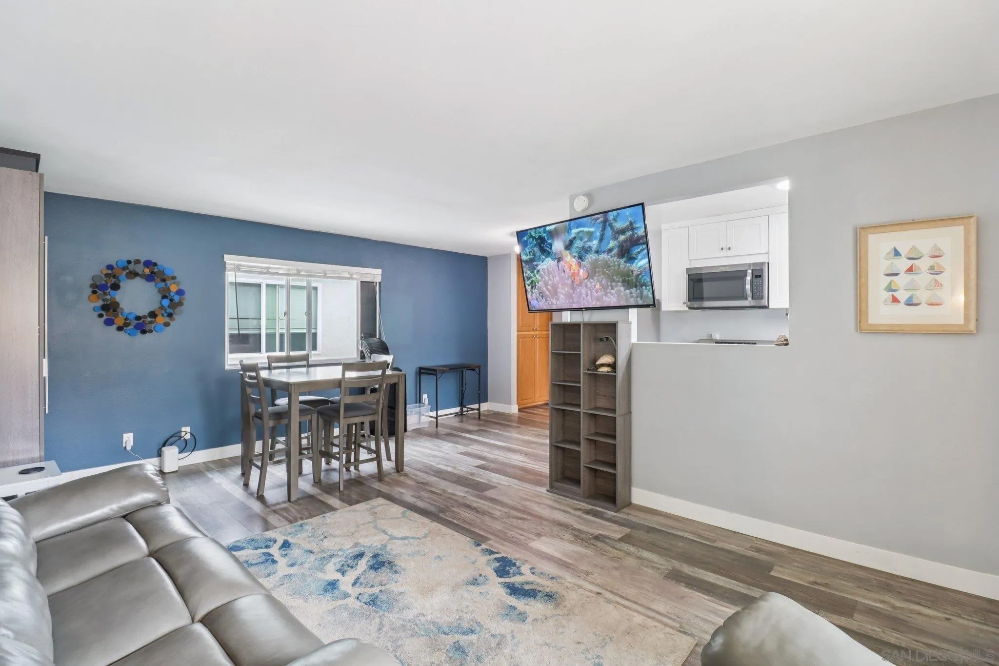 676 Seacoast Dr E