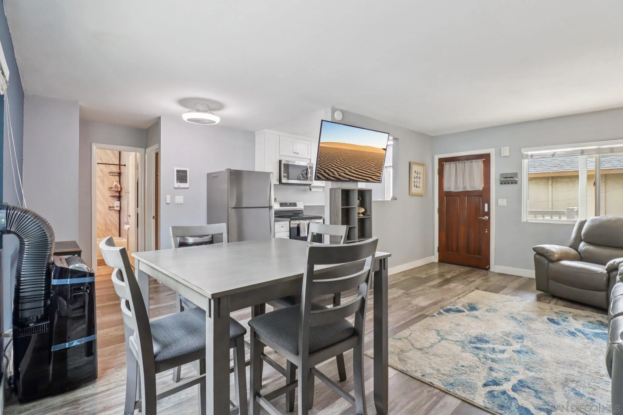 676 Seacoast Dr E