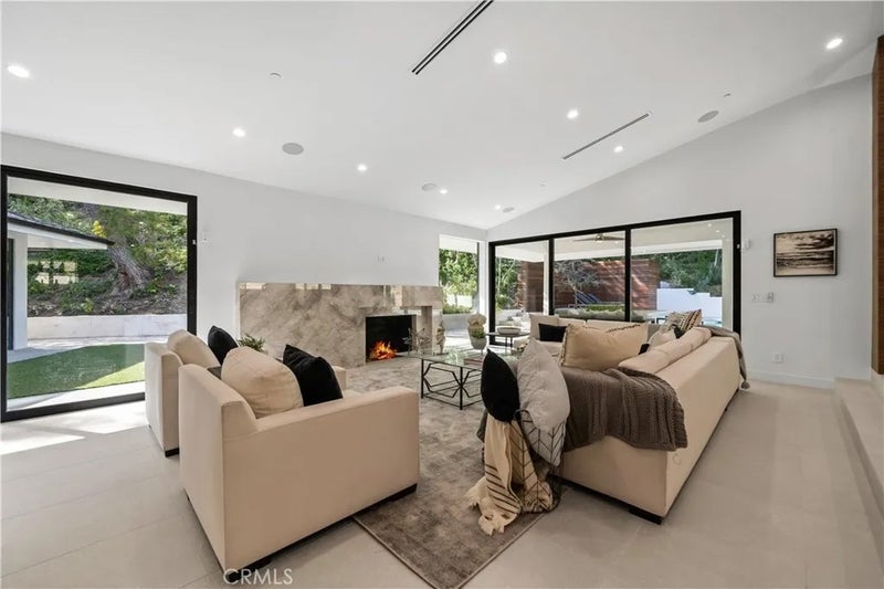 16105 Clear Oak Drive