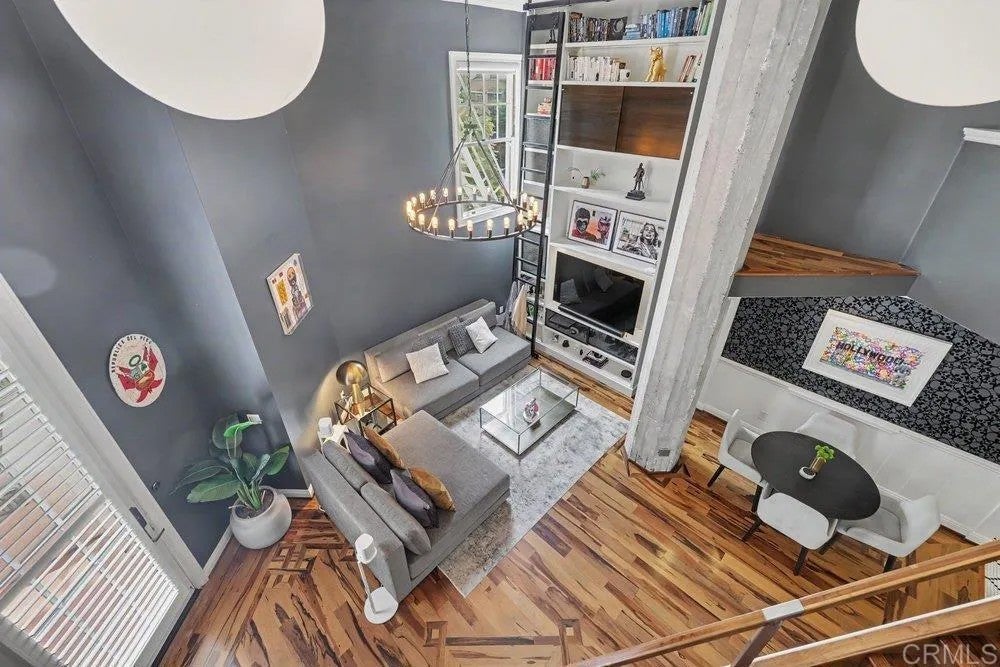 702 Ash Street 105