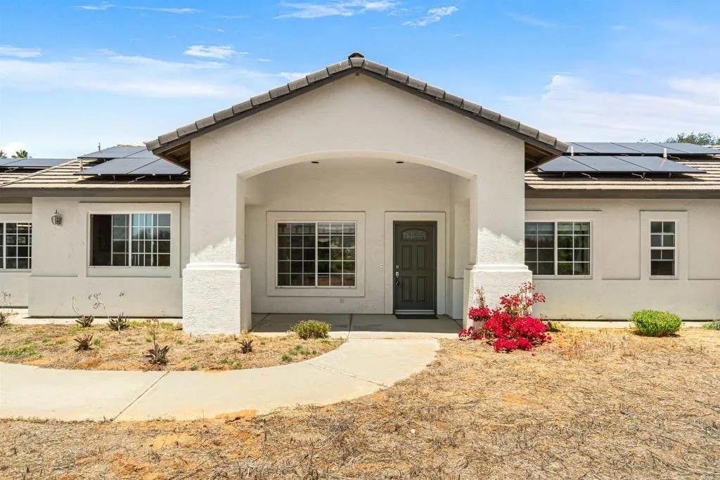 Photo of 29027 The Yellow Brick Road, Valley Center, CA 92082 (MLS # NDP2606139)