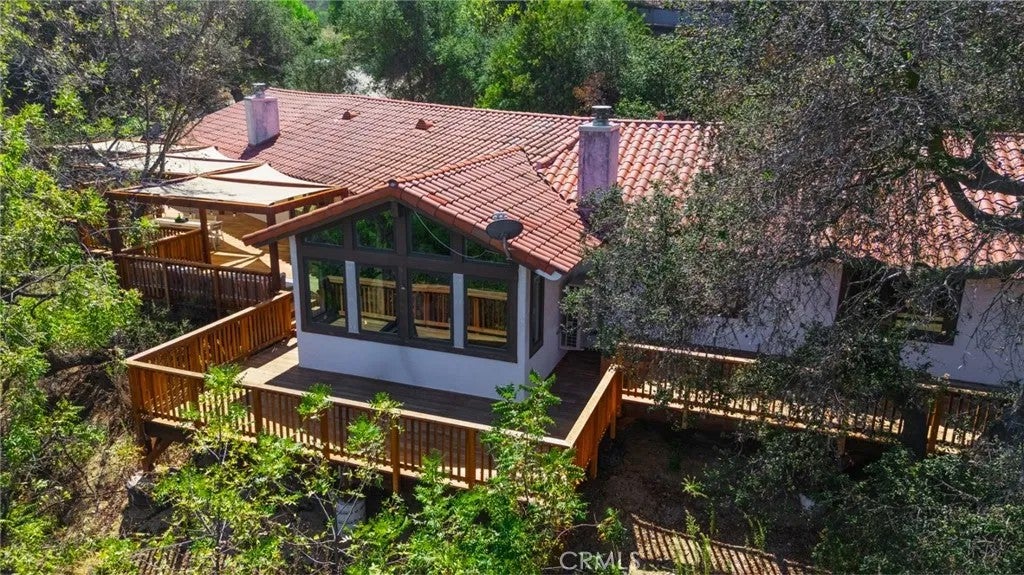 16325 Fox Hunt Road
