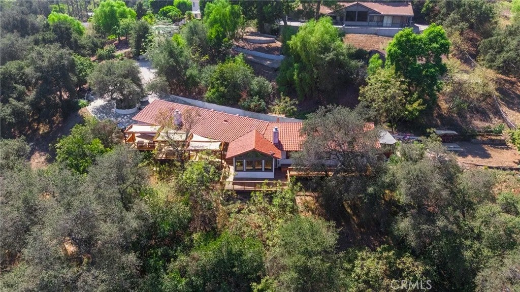16325 Fox Hunt Road