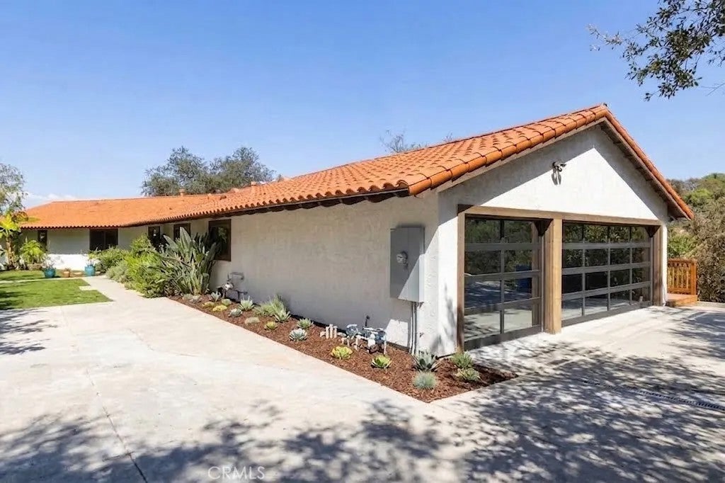 16325 Fox Hunt Road