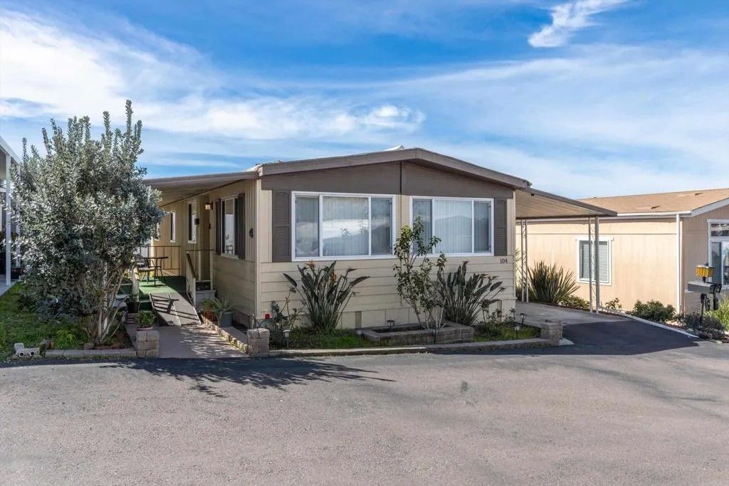 Photo of 718 Sycamore Ave #104, Vista, CA 92083 (MLS # NDP2601892)