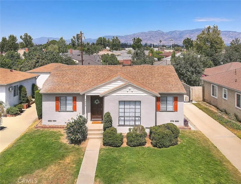 1309 E Norwood Place