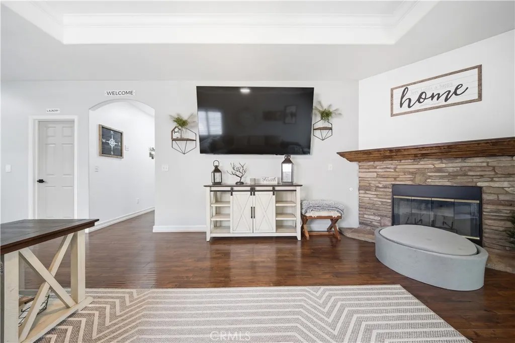 1813 Redwood