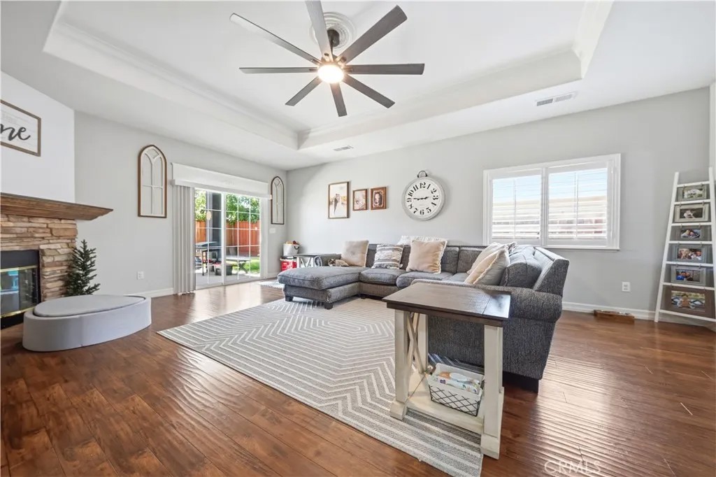 1813 Redwood