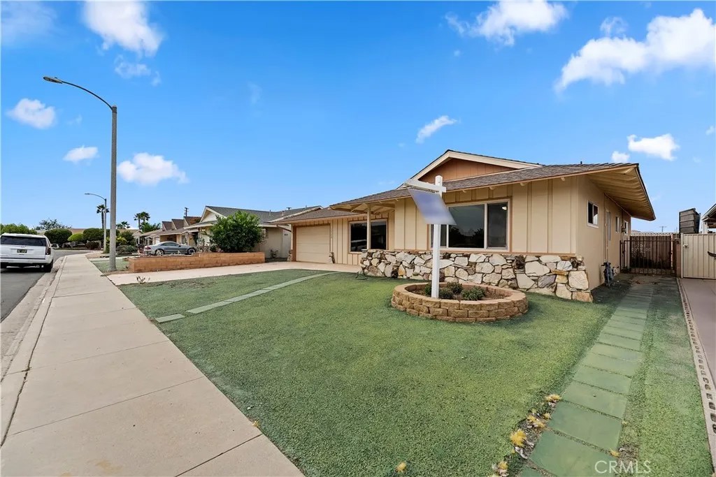 1560 Amberwood