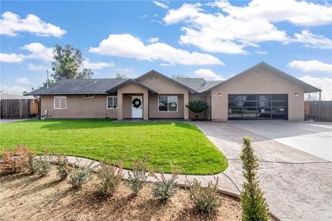 Photo of 25802 El Monte Way, Madera, CA 93638 (MLS # FR26009308)