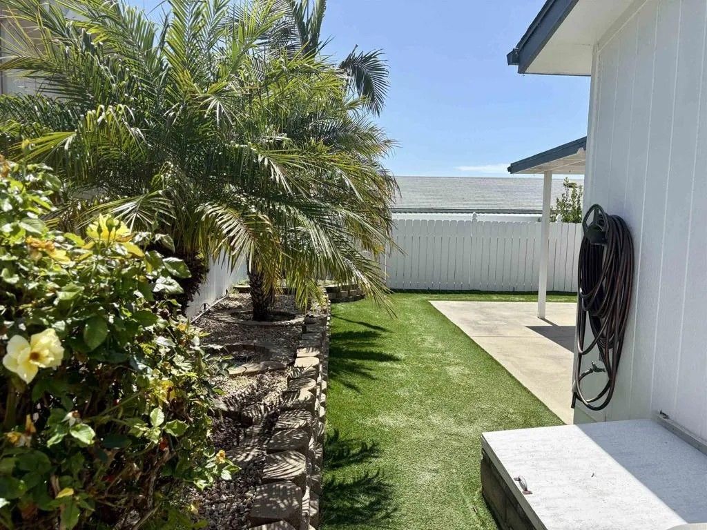 Photo of 629 Via Santa Cruz, Vista, CA 92081 (MLS # NDP2508616)