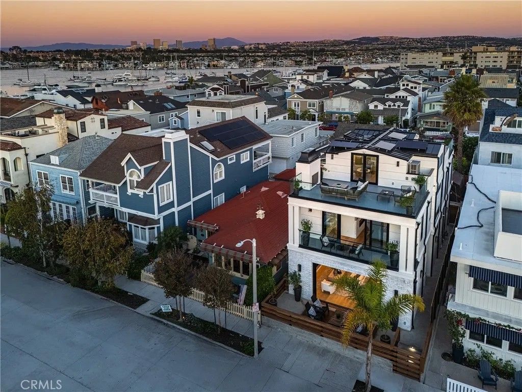 Photo of 314 Anade Avenue, Newport Beach, CA 92661 (MLS # NP25244718)