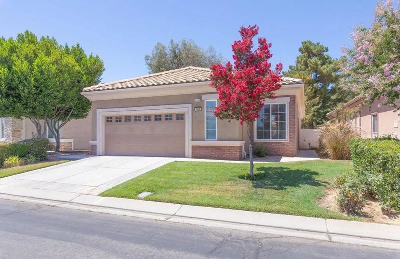 4836 Rolling Hills Avenue