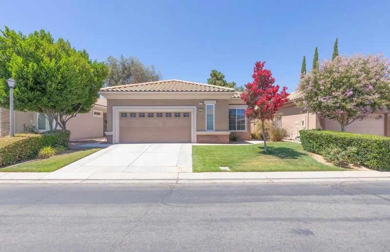 4836 Rolling Hills Avenue