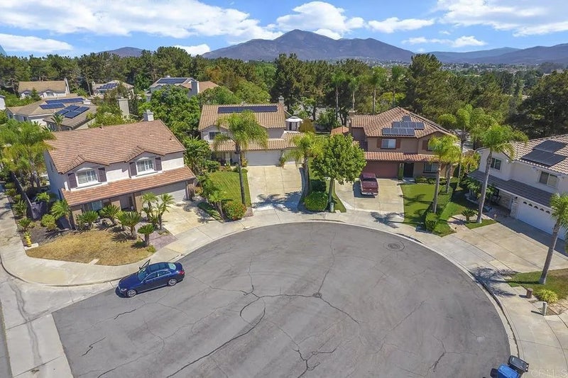 1253 Indian Creek Dr