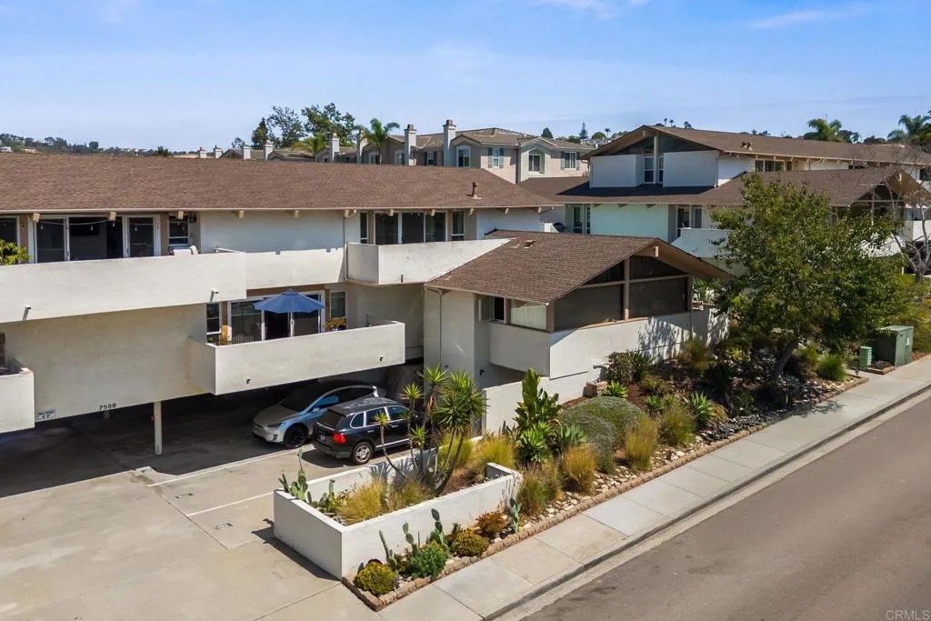 7500 Viejo Castilla Way 9