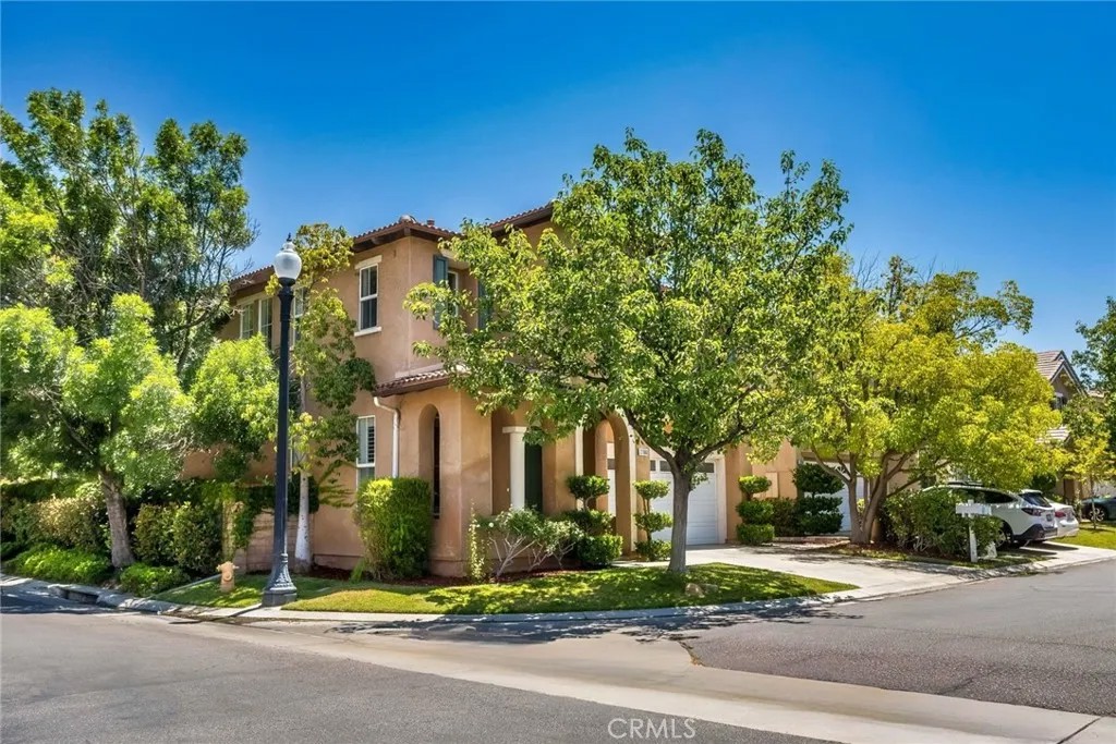 27960 Agapanthus Lane