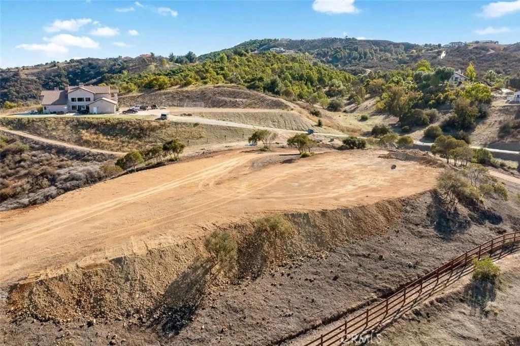 Photo of 0 Via Conteviento, Murrieta, CA 92562 (MLS # SW26022106)