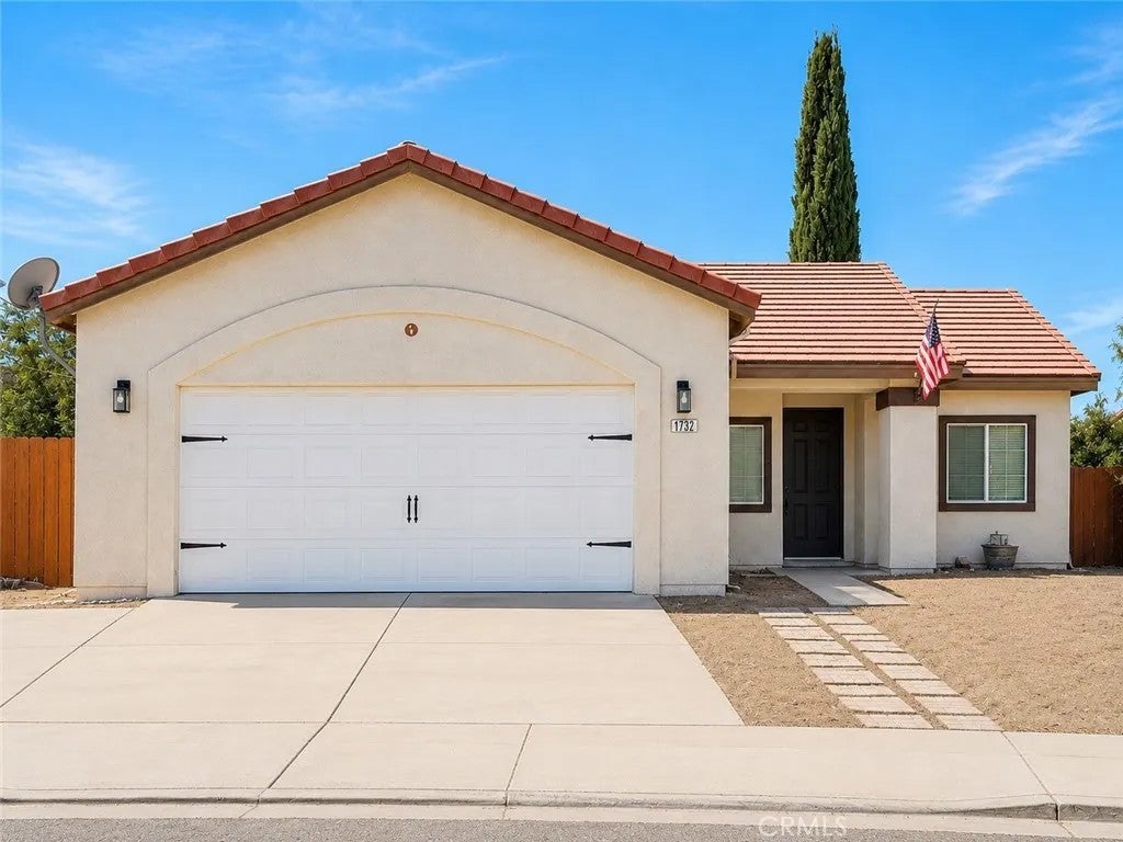 Photo of 1732 Giverny Court, San Jacinto, CA 92583 (MLS # CV26122841)