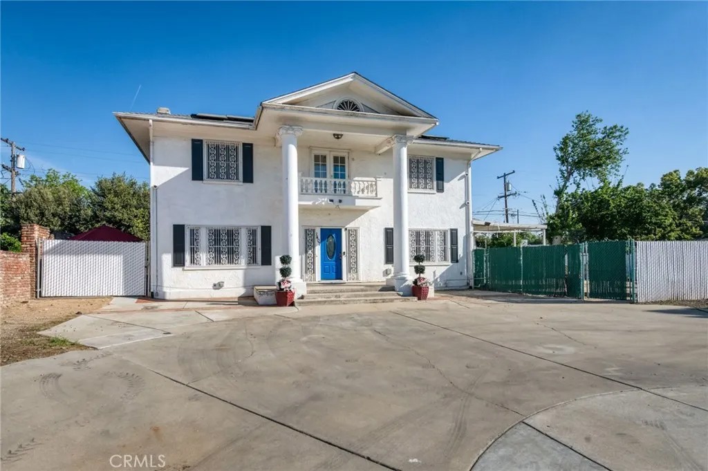 1407 E Princeton