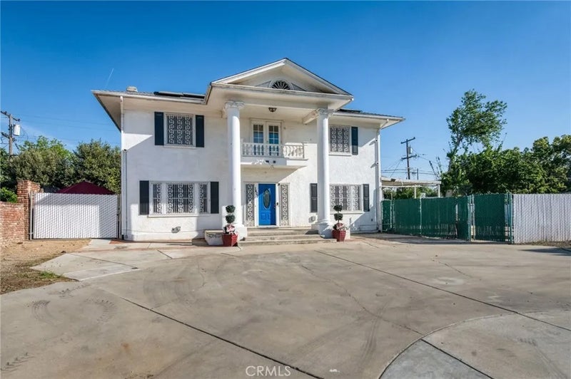 1407 E Princeton