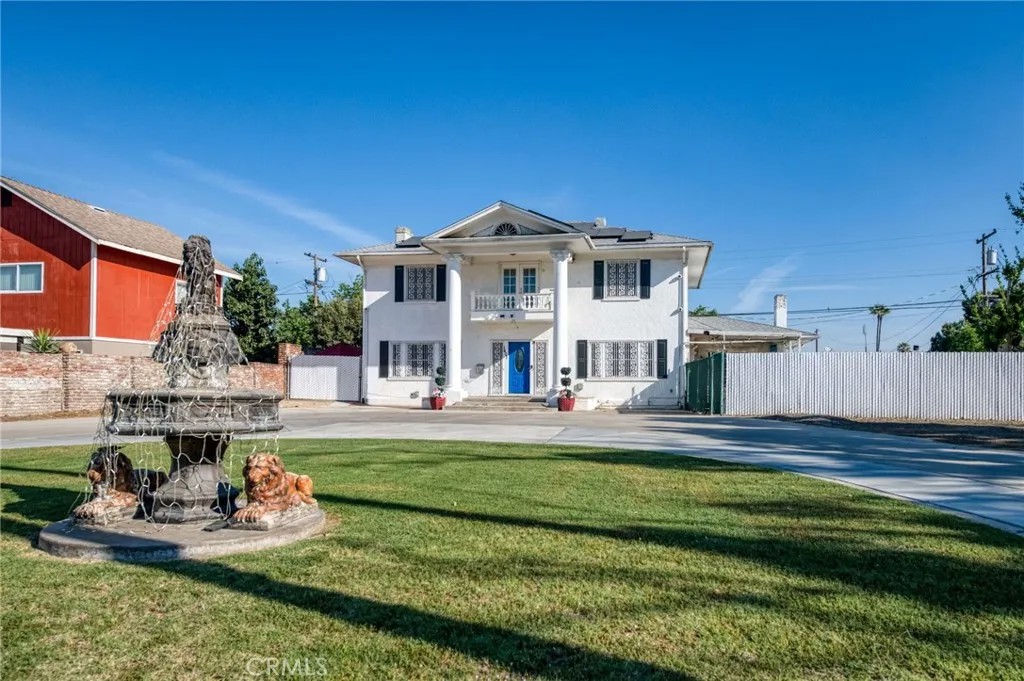 1407 E Princeton