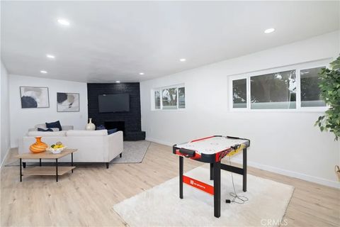 Tiny photo for 15994 Sequoia Avenue, Fontana, CA 92335 (MLS # CV25238810)