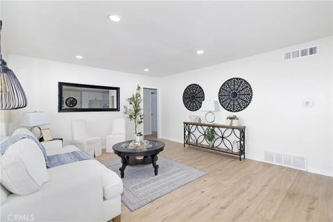 Tiny photo for 15994 Sequoia Avenue, Fontana, CA 92335 (MLS # CV25238810)