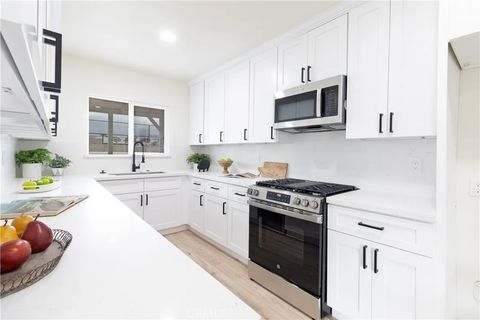 Tiny photo for 15994 Sequoia Avenue, Fontana, CA 92335 (MLS # CV25238810)