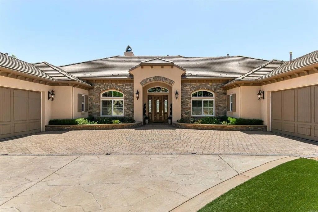 Photo of 30243 Au Bon Climat Ct, Bonsall, CA 92003 (MLS # NDP2602836)