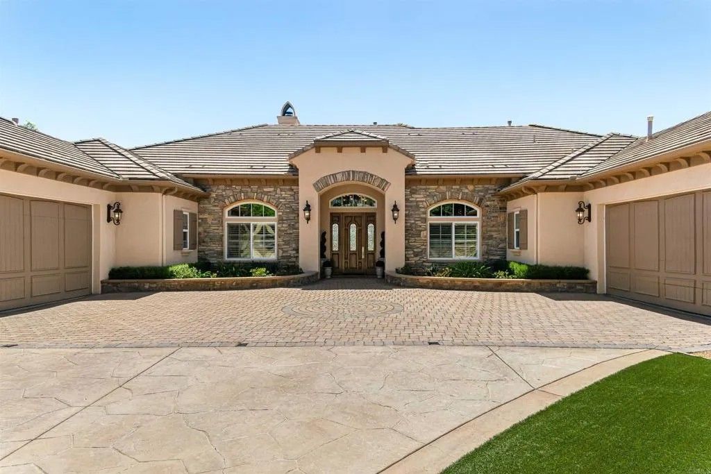 Photo of 30243 Au Bon Climat Ct, Bonsall, CA 92003 (MLS # NDP2602836)