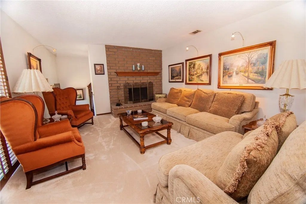 2993 Riverside Terrace