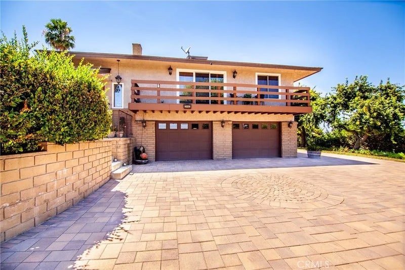 2993 Riverside Terrace