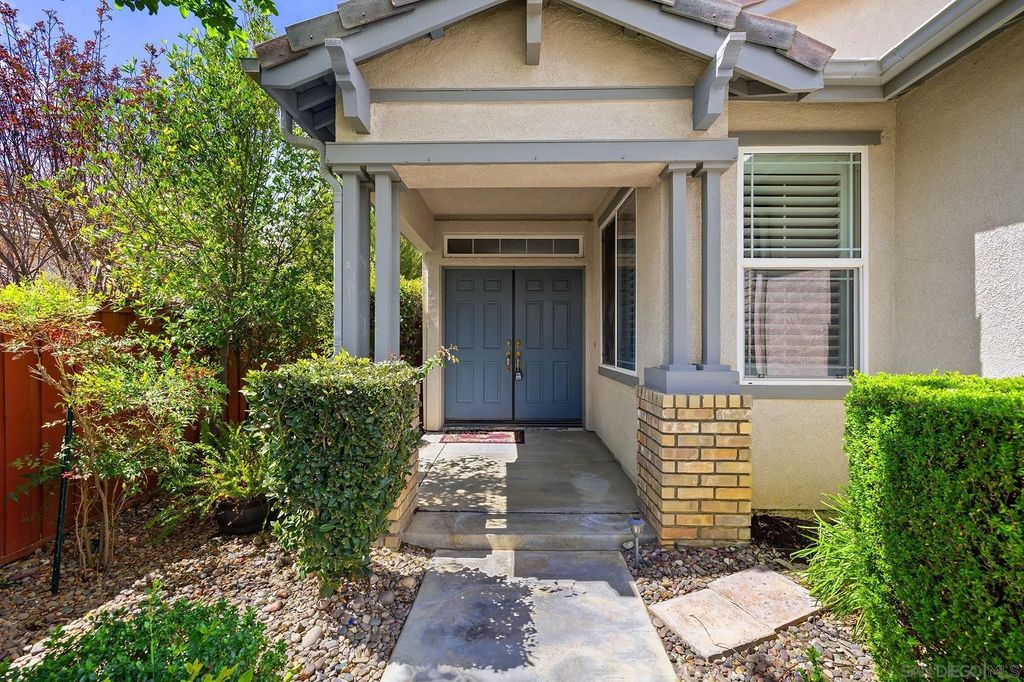 Photo of 379 Bjorn Ct, Hemet, CA 92545 (MLS # 260008873)