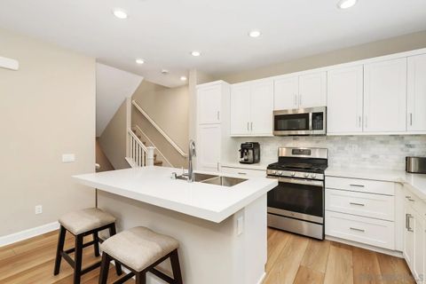 Tiny photo for 1227 Sunrise Vw #105, San Marcos, CA 92078 (MLS # 250045154)