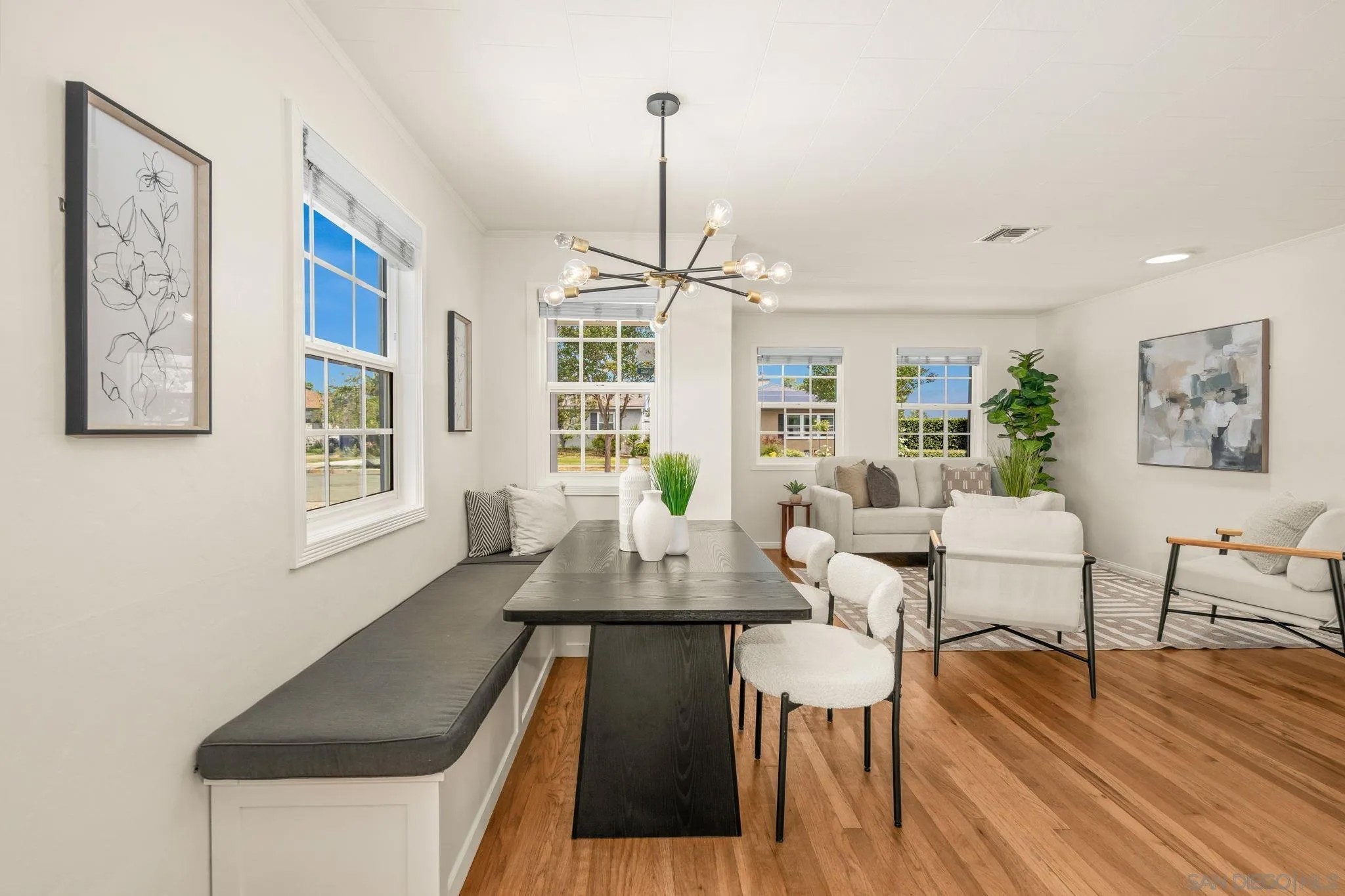 4740 Altadena