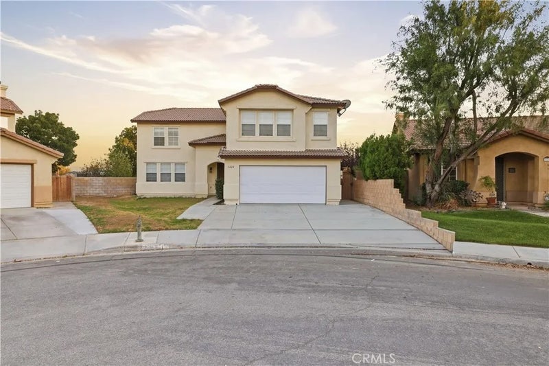 1222 Valiant Street