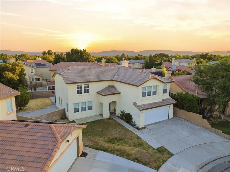 1222 Valiant Street