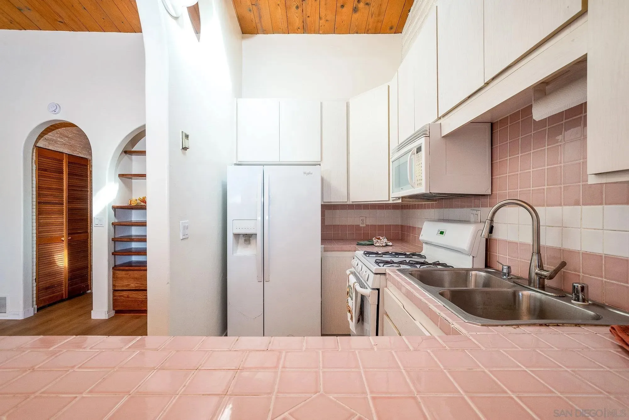 La Mesa, California 91942, United States, 1 Bedroom Bedrooms, ,1 BathroomBathrooms,Residential,Active,230007