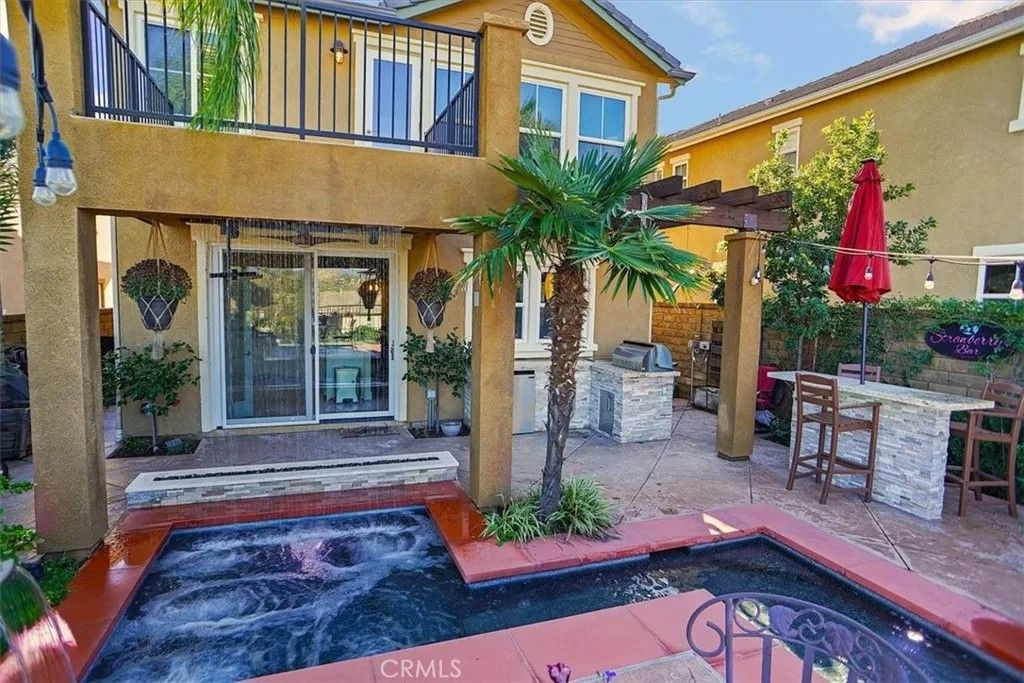 Photo of 20016 Satsuma Cir, Saugus, CA 91350 (MLS # SR26006757)