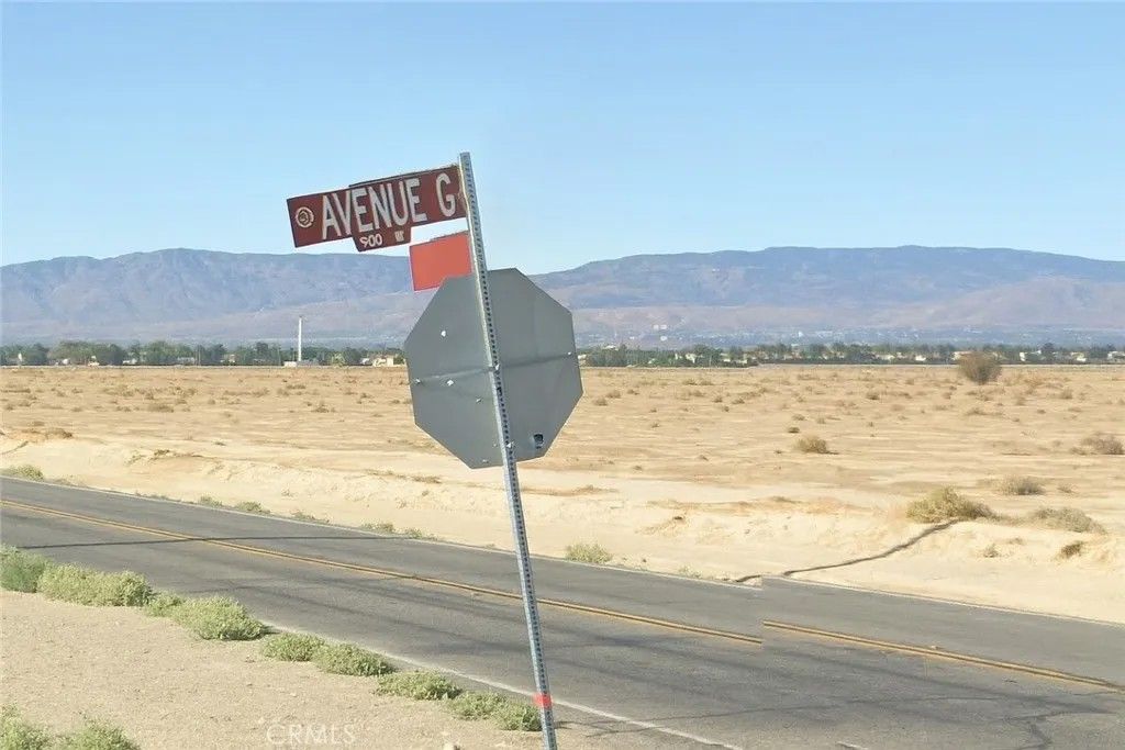 Photo of 10 W Avenue G2, Lancaster, CA 93536 (MLS # GD25266423)