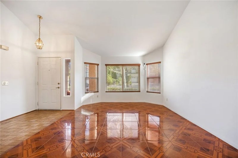 3227 Willowbrook