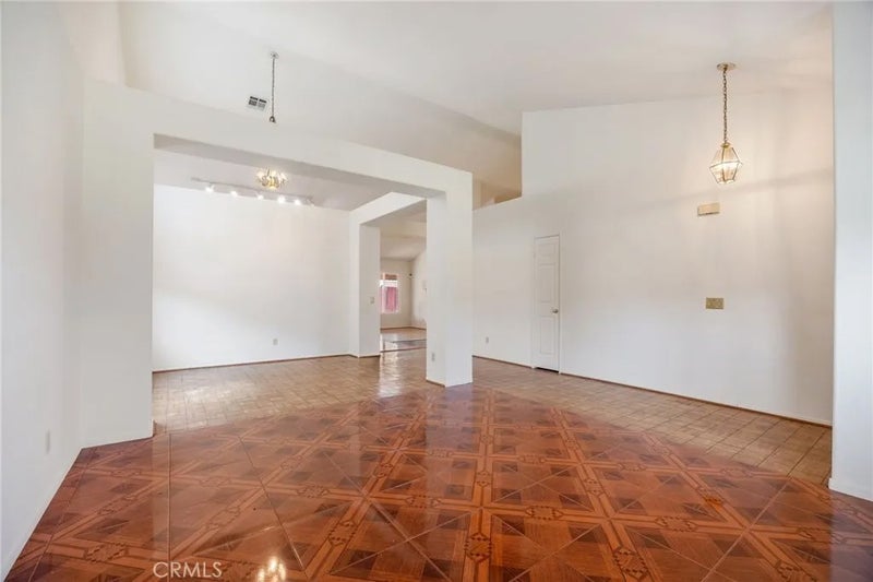 3227 Willowbrook
