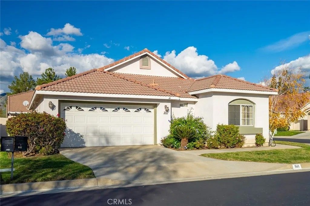 Photo of 841 Perla Ct, San Jacinto, CA 92583 (MLS # SW26004263)