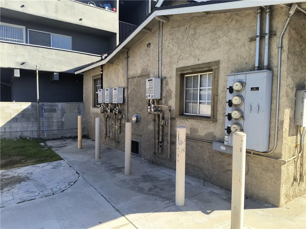 1827 Crenshaw